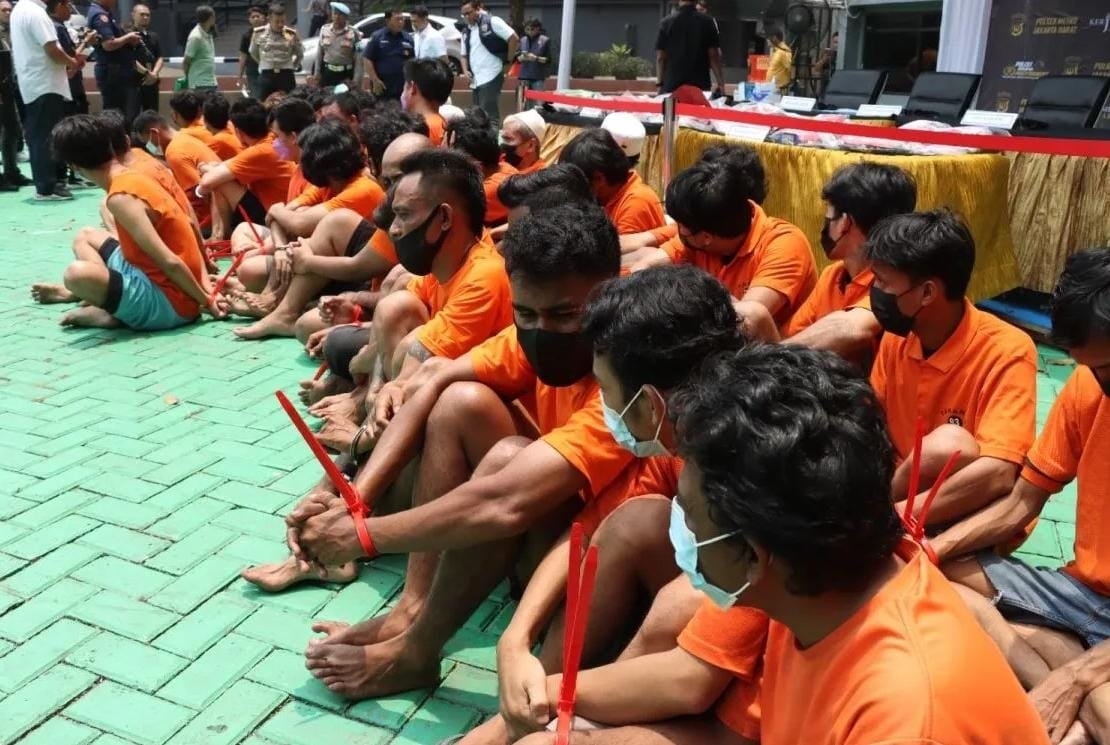 Polres Jakbar Ringkus Komplotan Curanmor Bersenpi dan Modus Curas: 53 Tersangka Diamankan dari 43 Kasus