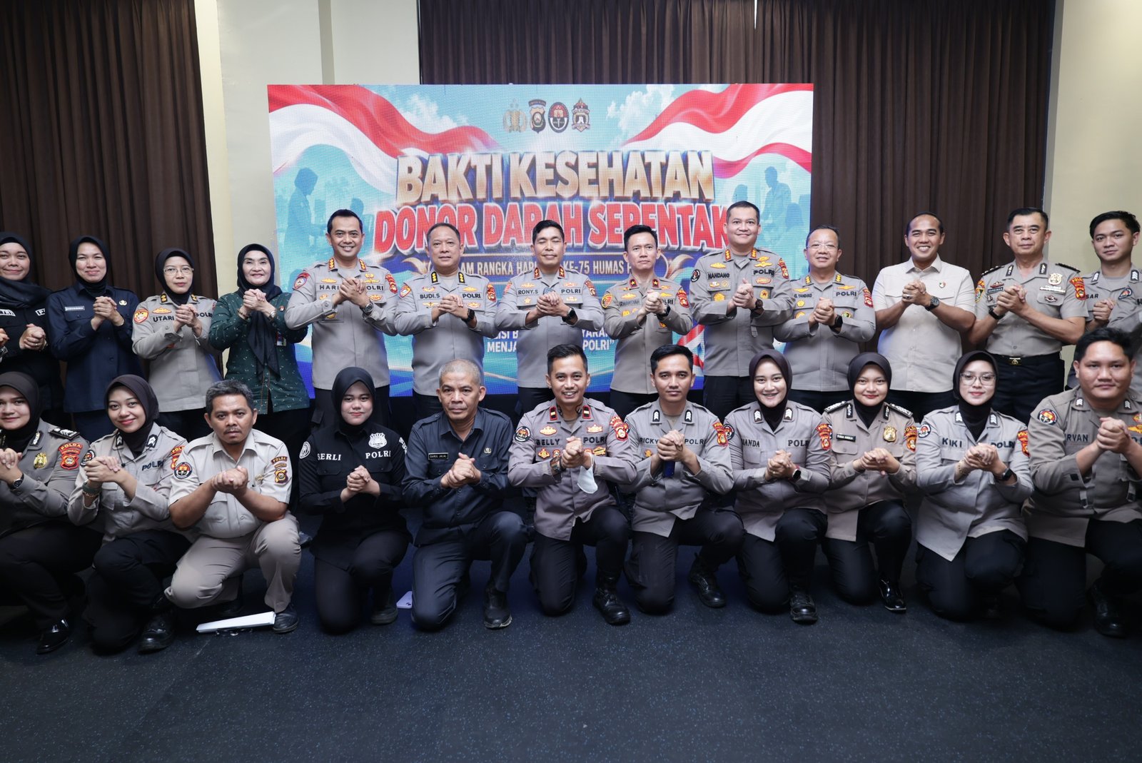 Perkuat Sinergi Positif, Jajaran Pimpinan Polda Sumsel dan Puluhan Jurnalis Donorkan Darah di Gedung Presisi