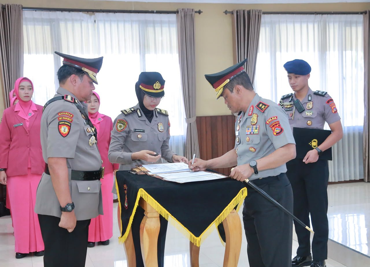 Kapolda NTB Pimpin Sertijab Dirpamobvit dan Kapolres Lombok Utara, Tekankan Makna Pengabdian